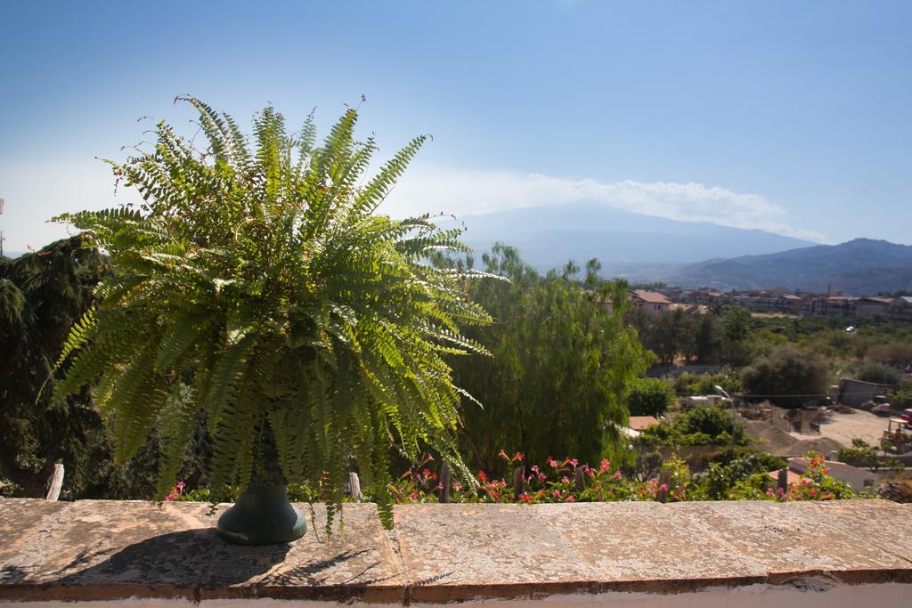 B&B Villa Accademia Giardini-Naxos Buitenkant foto