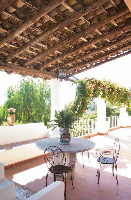 B&B Villa Accademia Giardini-Naxos Buitenkant foto